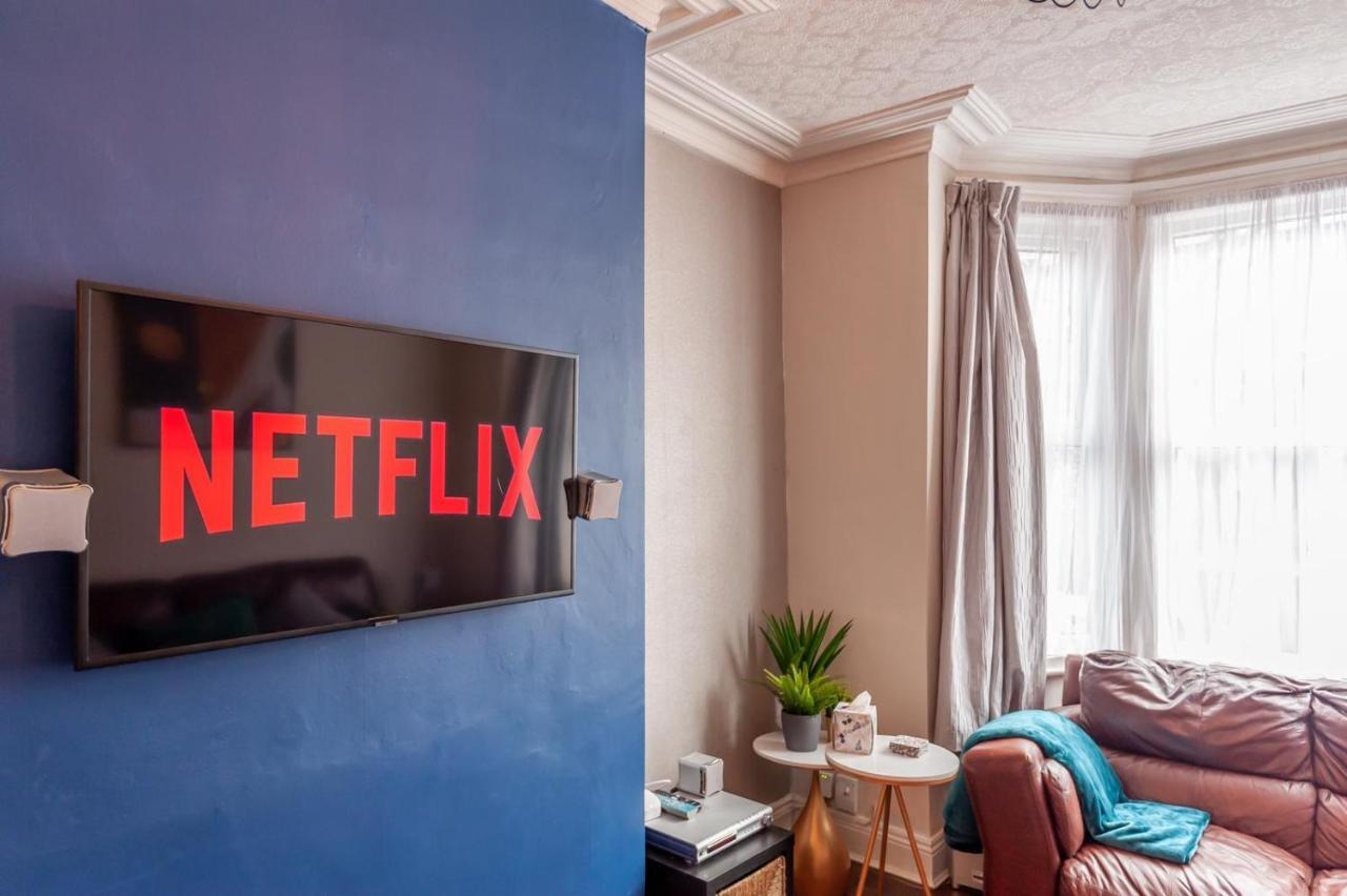 Leeds 4-Bed House - Sleeps 9 Free Parking & Wifi Villa Eksteriør billede